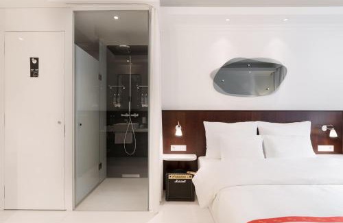 Rathaus Hotel | Ruby Hanna Hotel Stuttgart
