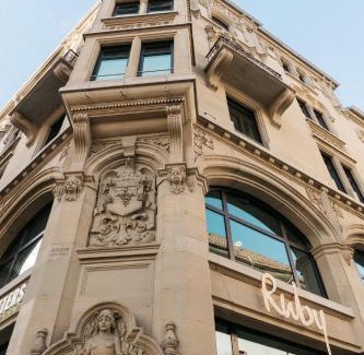 Rathaus Hotel | Ruby Hanna Hotel Stuttgart