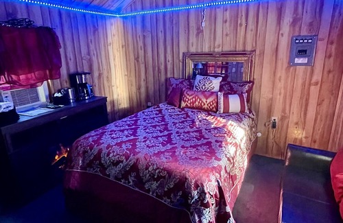 Brooklyn Cabin | Ruby Kush Cabin w/ sleeping loft on cannabis friendly campground