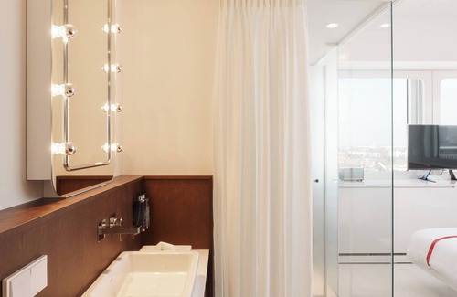 Dusseldorf Old Town Hotel | Ruby Luna Hotel Düsseldorf