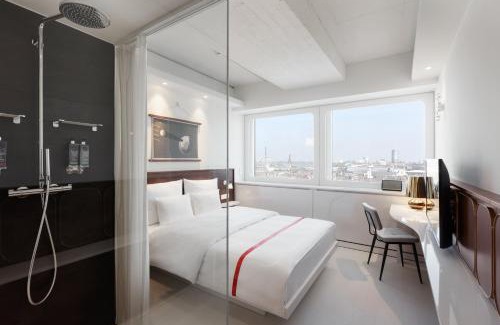 Dusseldorf Old Town Hotel | Ruby Luna Hotel Dusseldorf