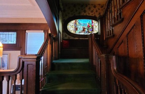 Gananoque Bed & Breakfast | Ruby Manor Bed & Breakfast