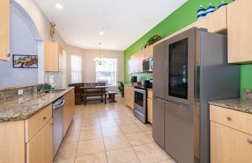 Seasons House | Ruby Reds Escape - Seven Bedroom House, Sleeps 15