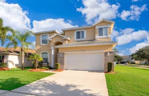 Seasons House | Ruby Reds Escape - Seven Bedroom House, Sleeps 15