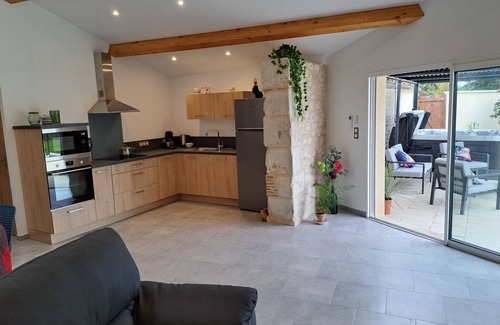 Puyguilhem House | Rudelle house jacuzzi and private pool