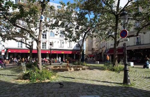 5th Arrondissement Apartment | Rue Mouffetard