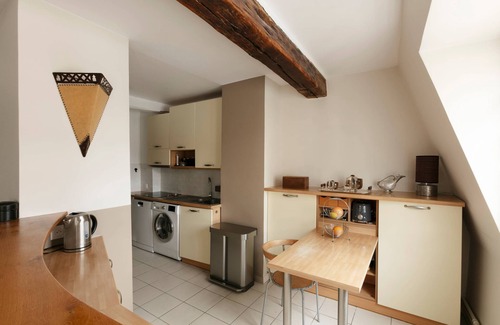 5th Arrondissement Apartment | Rue Mouffetard I by onefinestay
