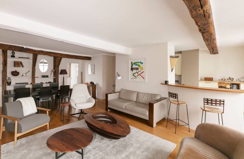 5th Arrondissement Apartment | Rue Mouffetard I by onefinestay