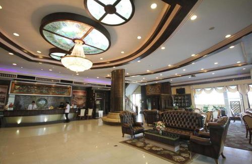 Phitsanulok Hotel | Ruean Phae Royal Park Hotel