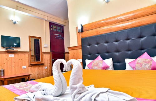 Lachen Hotel | Rufina Blue Pine