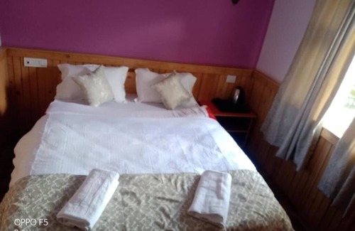 Lachung Hotel | Rufina Lachung De'Crown