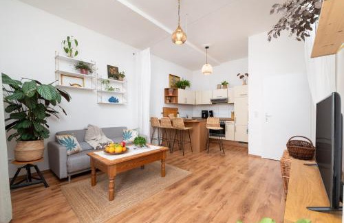 Magdeburg Apartment | Ruhig - Privatparkplatz - barrierearm Quiet - private car park - low barrier