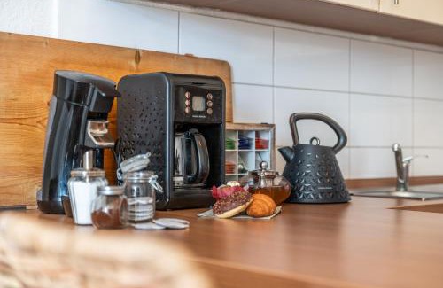 Magdeburg Apartment | Ruhig - Privatparkplatz - barrierearm Quiet - private car park - low barrier