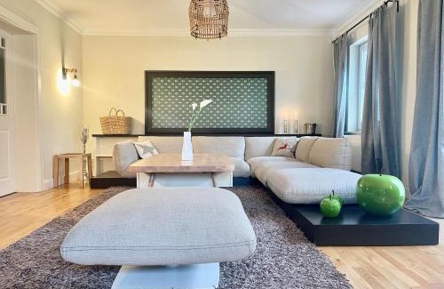 Wiesens House | Ruhiges Landhaus am Wald mit Garten mit Schlafzimmer und Schlafnische