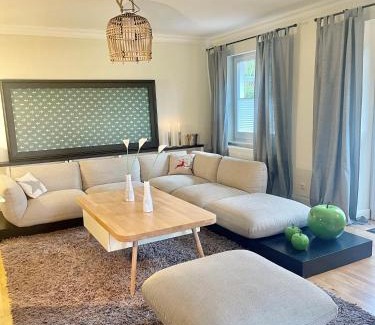 Wiesens House | Ruhiges Landhaus am Wald mit Garten mit Schlafzimmer und Schlafnische