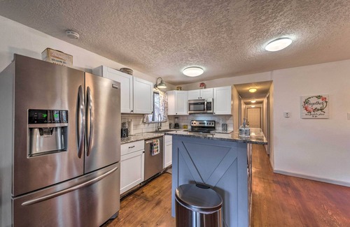 Ruidoso Cabin | Ruidoso Cabin - Walk to Midtown Dining & Shops!