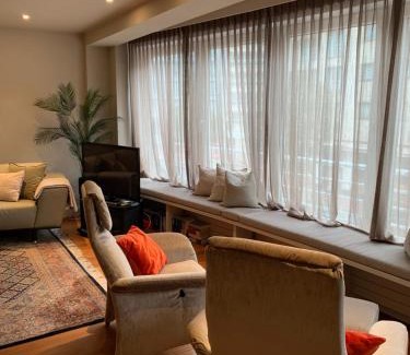 Knokke Apartment | Ruim appartement vlakbij zee met parking