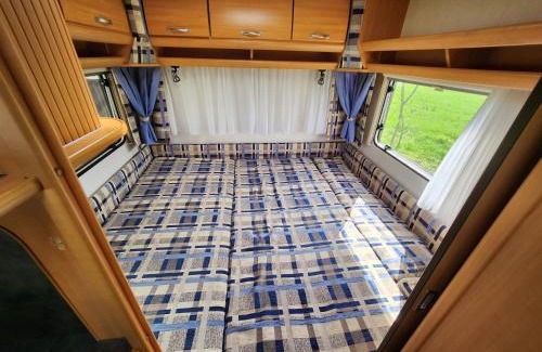 Lichtenvoorde Resort | Ruime caravan op gezellige minicamping