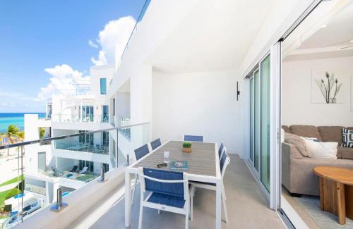 Rum Point Apartment | Rum Point Resort 403
