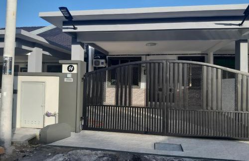 Malacca City House | Rumah Armand Melaka 4BR Fully Aircond