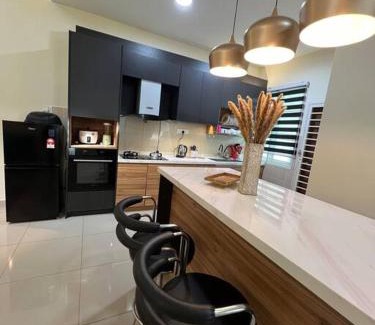 Geching Hilir House | RUMAH CAMAR by IMPIAN HOMESTAY KLIA - SALAK TINGGI - NILAI