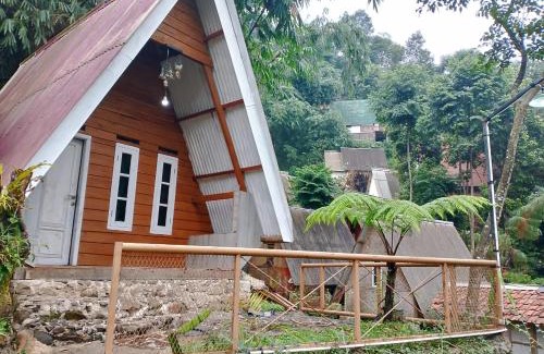 Pamijahan Cabin | Rumah Khas sunda 1