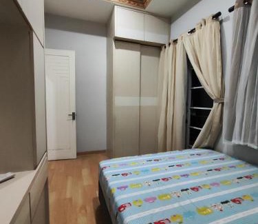 Jakarta Utara House | Rumah liburan 2 bedroom, 1 sofabed, 1 kitchen