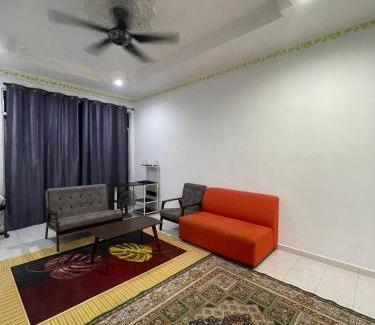 Kuala Terengganu House | Rumah near KT Atas Tol - WiFi, parking & Netflix