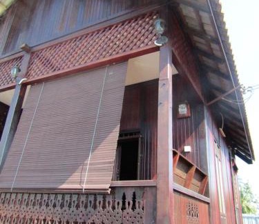 Pernu House | Rumah Rehat Anjung Melayu Muslim