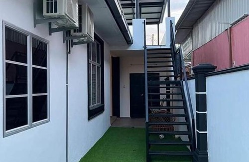 Masjid Tanah House | Rumah Santai Sungai