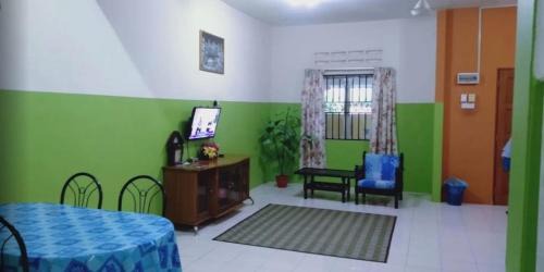 Temerloh Apartment | RUMAH TAMU WAFAA, Homestay Temerloh Near Hospital 'MUSLM ONLY' terrace house, 3 air conditioning, complete amenities