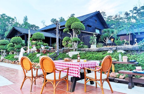 Bukit Kuin Satu Villa | Rumakayu Retreat