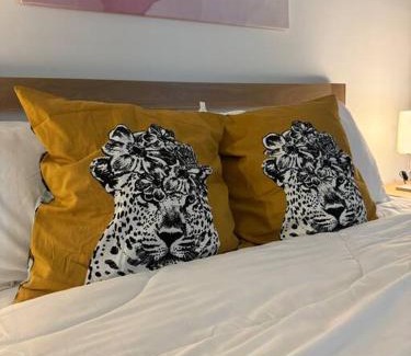 Seksyen 14 Apartment | Rumakita #1 - Vista Alam, Sleeps 6 near Avisena Hospital