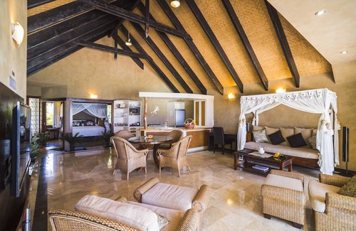 Muri Hotel | Rumours Luxury Villas & Spa