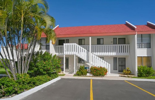 Bradenton Beach Apartment | Runaway Bay Apartment 176