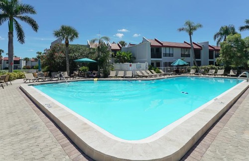 Bradenton Beach Apartment | Runaway Bay Apartment 176