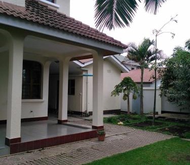 Runda Bed & Breakfast | Runda Pride Lexin
