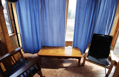 Red River House | Running Bear River Lodge - Pet Friendly - 9 Bedroom Home - In Town - On The Rive