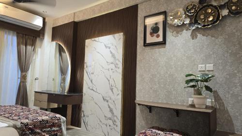 Sikandarabad Bed & Breakfast | runway suites