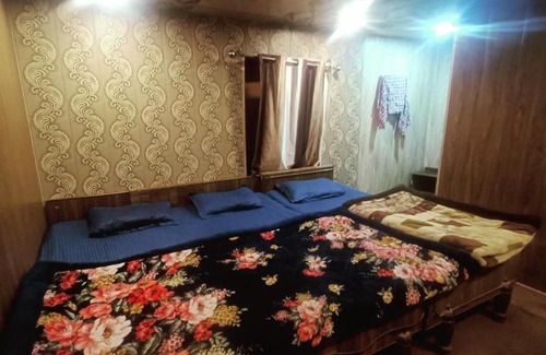 Badrinath House | Rupali Guest House