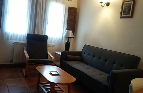Llamigo Cottage | Rural apartment La Fuente de Báscones for 4 people