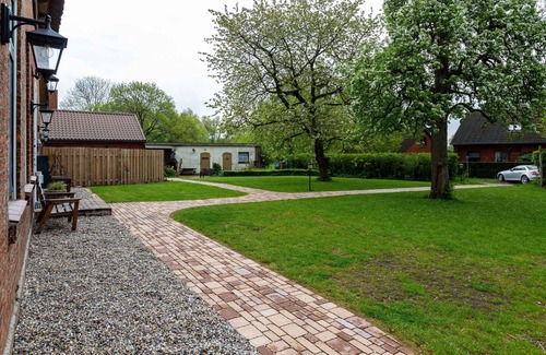 Bosdorf Apartment | Rural charm, relaxed living under thatch in the old farmhouse