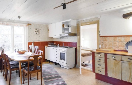 Gullspang House | Rural cottage with garden, only 800 m to the pier where the boat is located.
