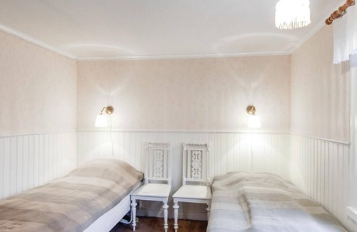 Gullspang House | Rural cottage with garden, only 800 m to the pier where the boat is located.