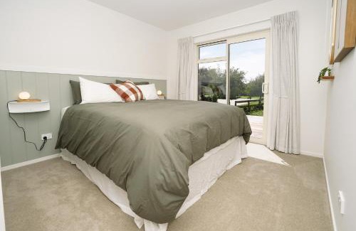 Tamahere House | Rural Eco Escape in Hamilton Getaway with EV