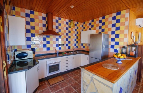 Almayate Bajo Cottage | Rural house with private pool and views in La Costa del Sol 1.5km from the beach