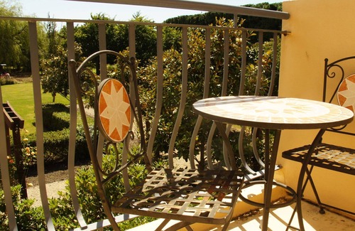 Darfield Bed & Breakfast | Rural luxury - 5 bedroom getaway