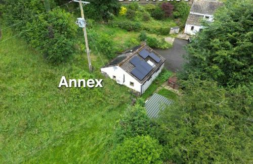 Little Hayfield House | Rural Peak District retreat in Little Hayfield One bedroom self contained property Dogs welcome