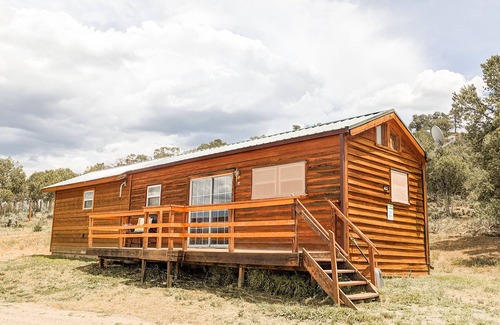 Bayfield Cabin | Rural Retreat Tiny Home Beautiful Colorado Views! Dog friendly.
