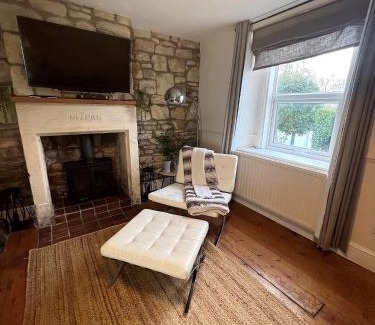 Bath House | Rush Hill Cottage - with parking for 2 cars